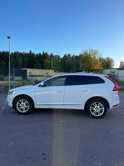 Volvo Xc60 2016 photo 2