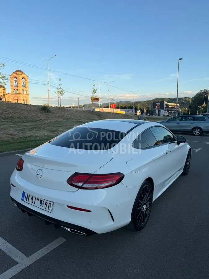 Mercedes-Benz C 300 2019 photo 5