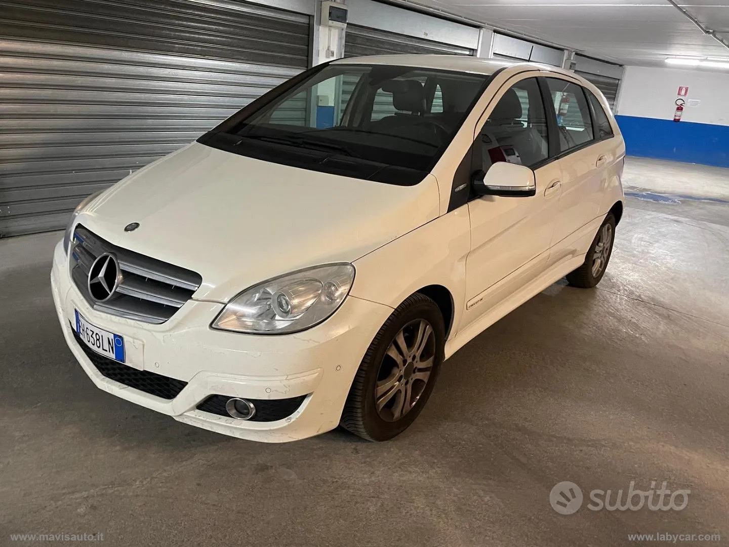 Mercedes-Benz B 180 Ngt 2011 photo 2
