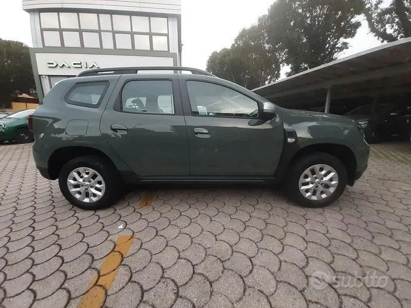 Dacia Duster 2023 photo 2