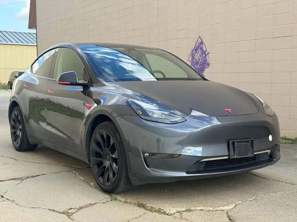 Tesla Model Y 2022 photo 2