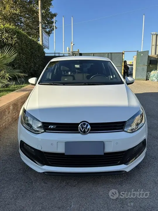 Volkswagen Polo 2017 photo 2