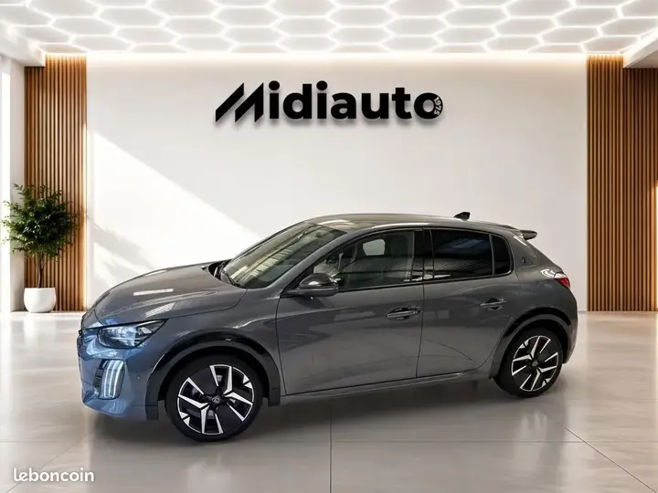 Peugeot 208 2025 photo 2