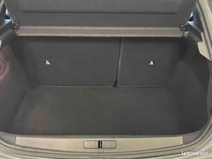 Peugeot 208 2025 photo 5