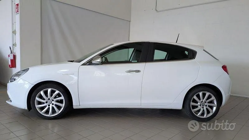 Alfa Romeo Giulietta 2016 photo 3