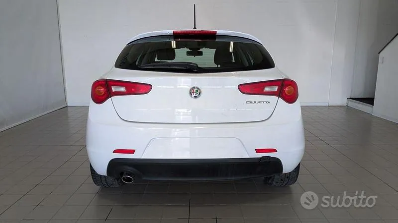 Alfa Romeo Giulietta 2016 photo 5