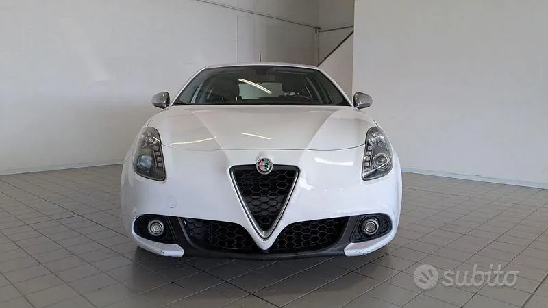 Alfa Romeo Giulietta 2016 photo 2