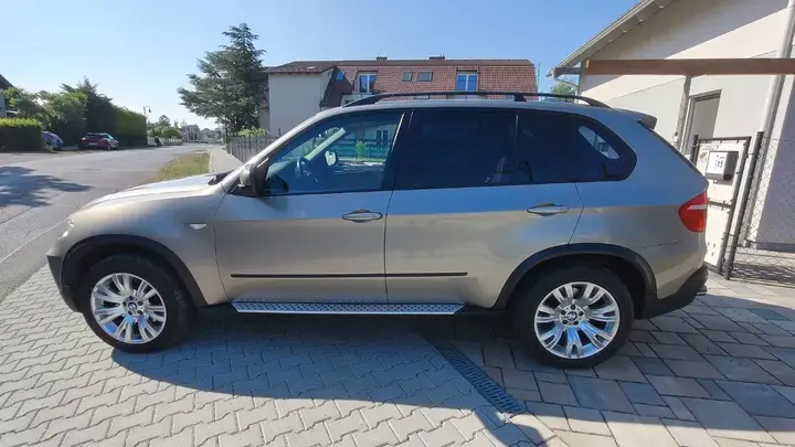 BMW X5 2007 photo 2