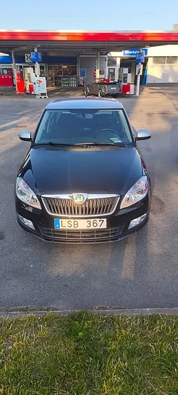 Skoda Fabia 2011 photo 2