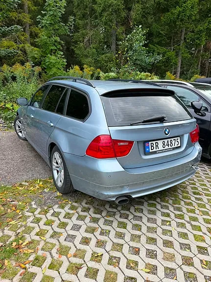 BMW 316I 2009 photo 4