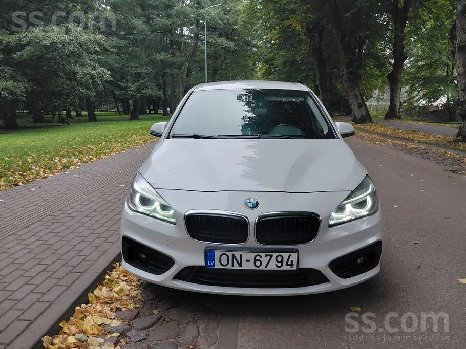 BMW Gran Tourer 2015 photo 2