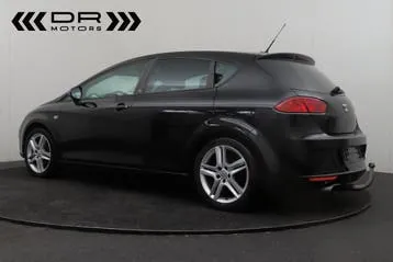 Seat Leon 2010 photo 3