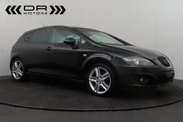 Seat Leon 2010 photo 2