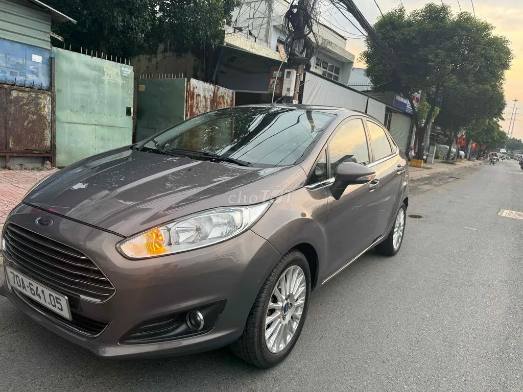 Ford Fiesta 2017 photo 2
