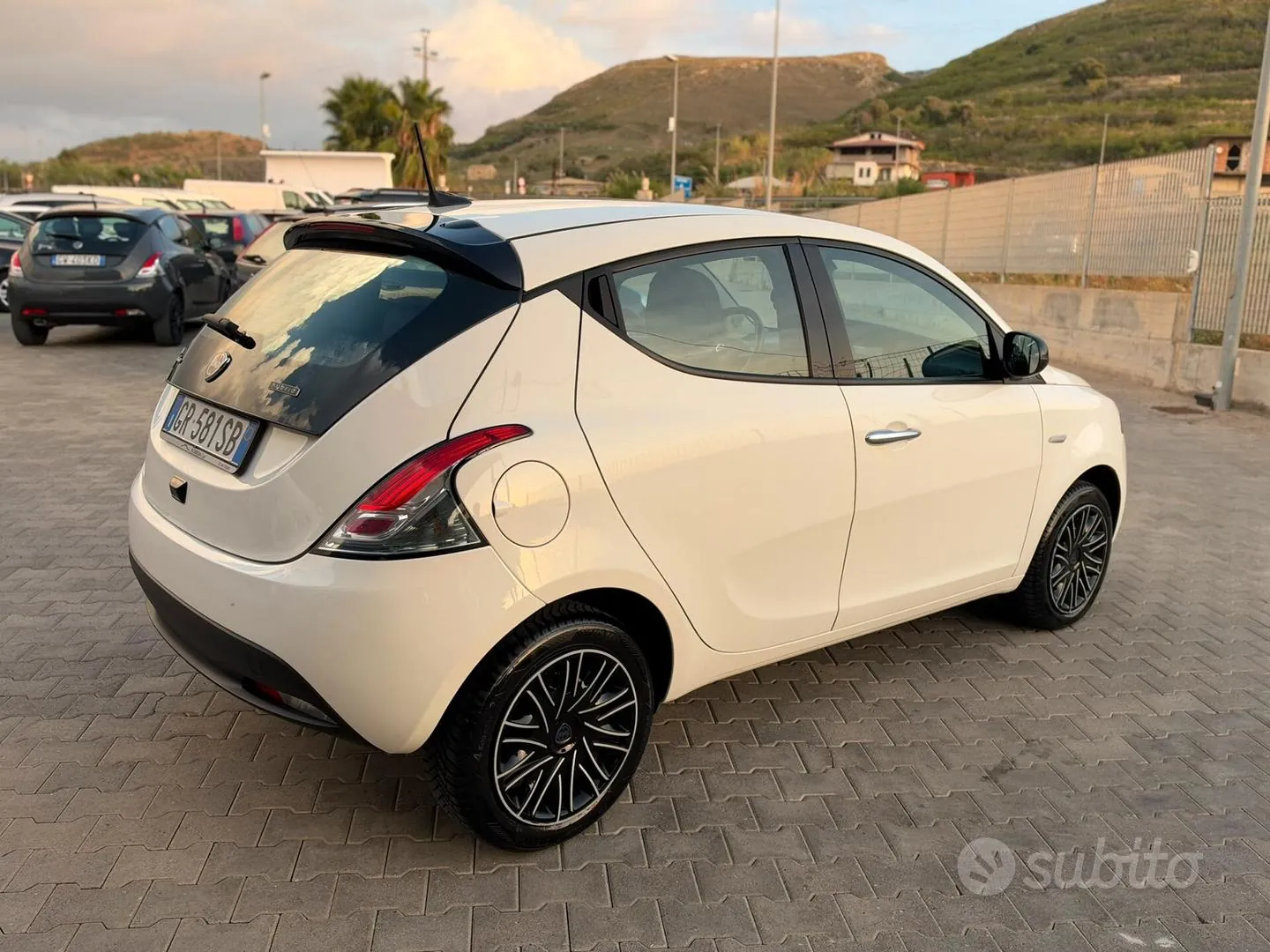 Lancia Ypsilon 2023 photo 4