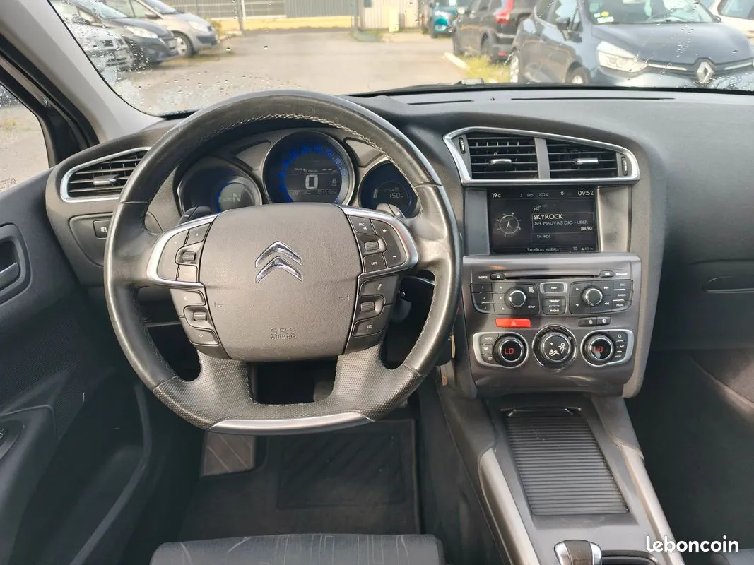 Citroen C4 2012 photo 3