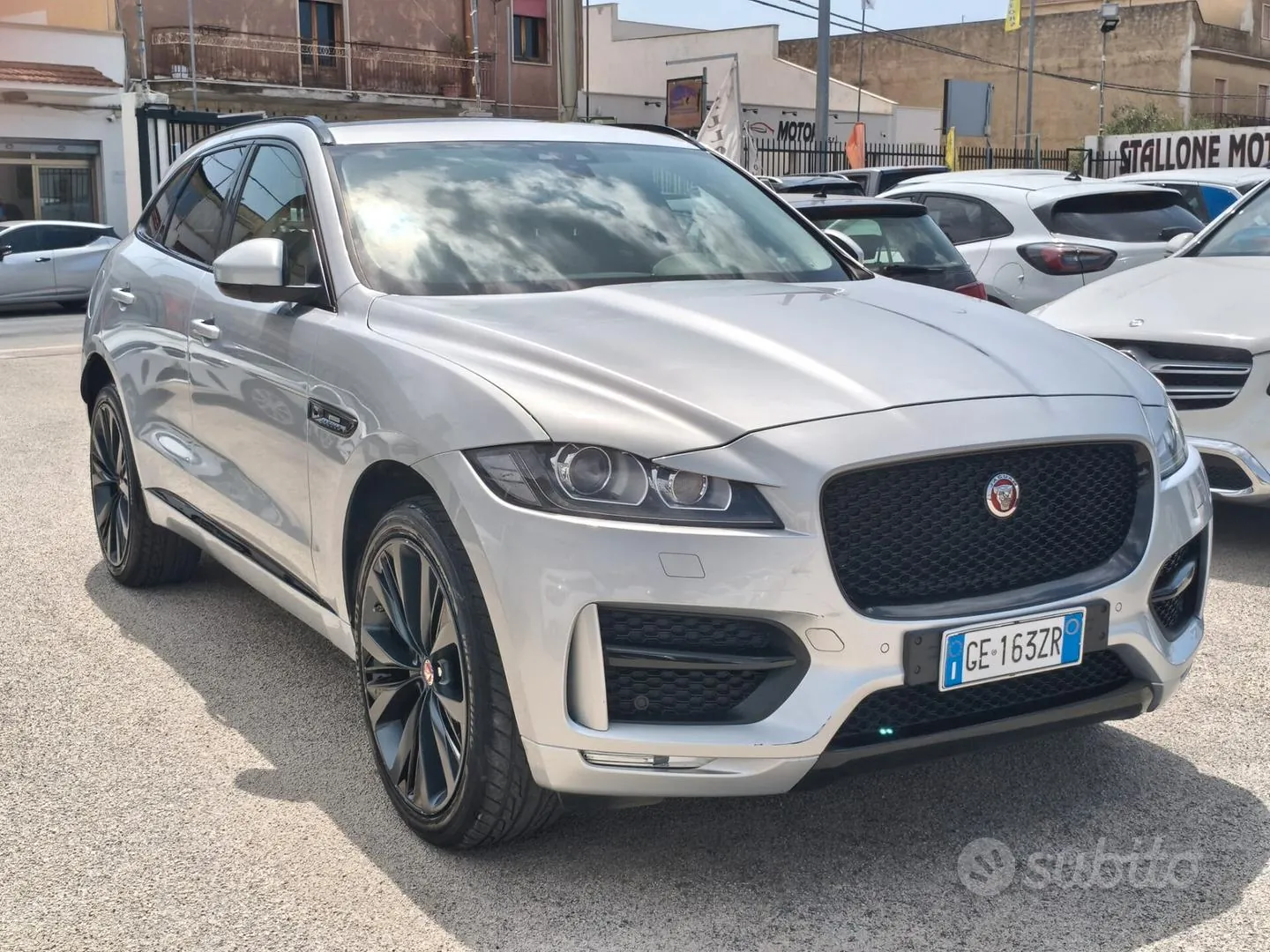 Jaguar F-Pace