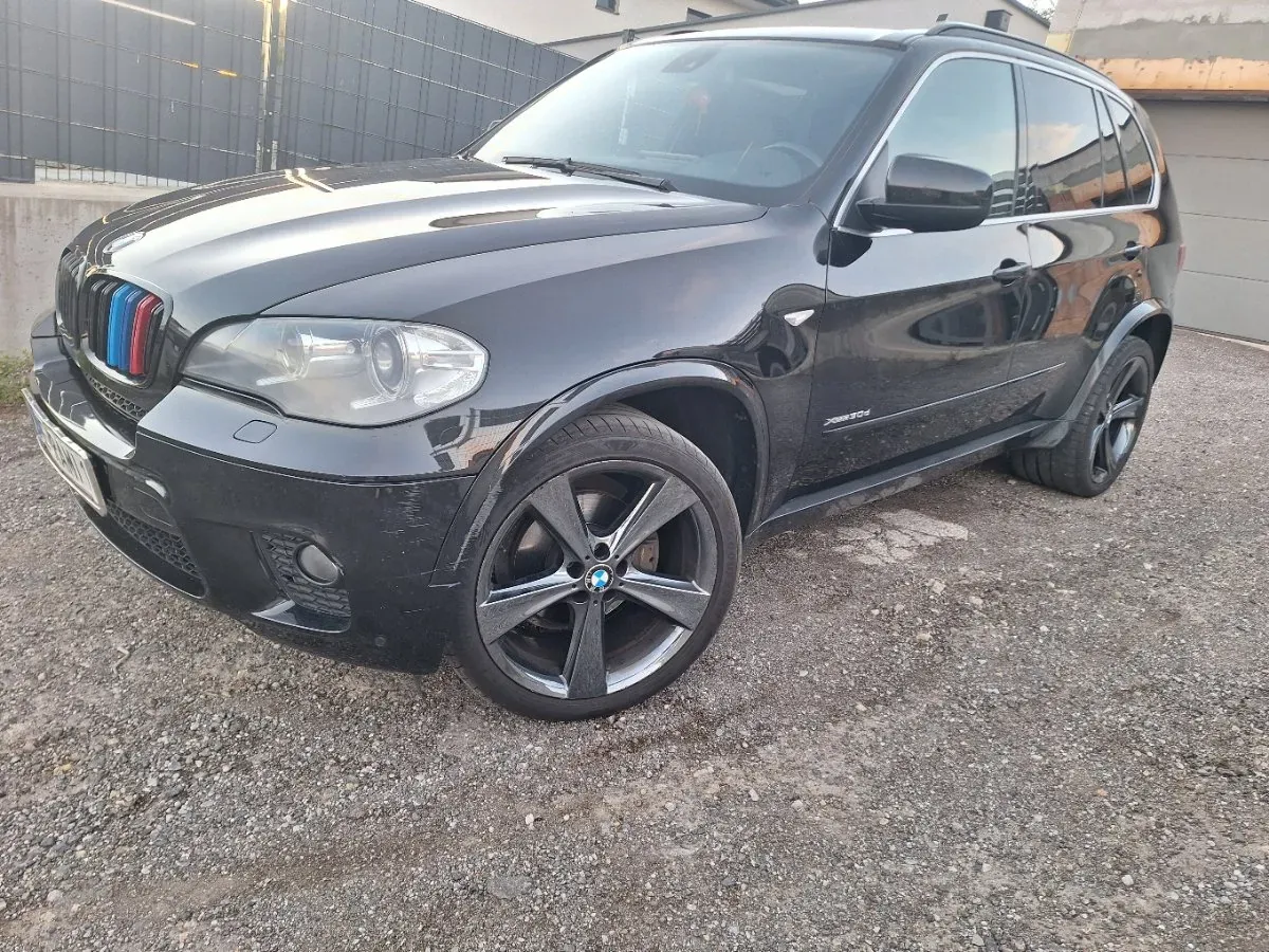 BMW X5 2010 photo 2