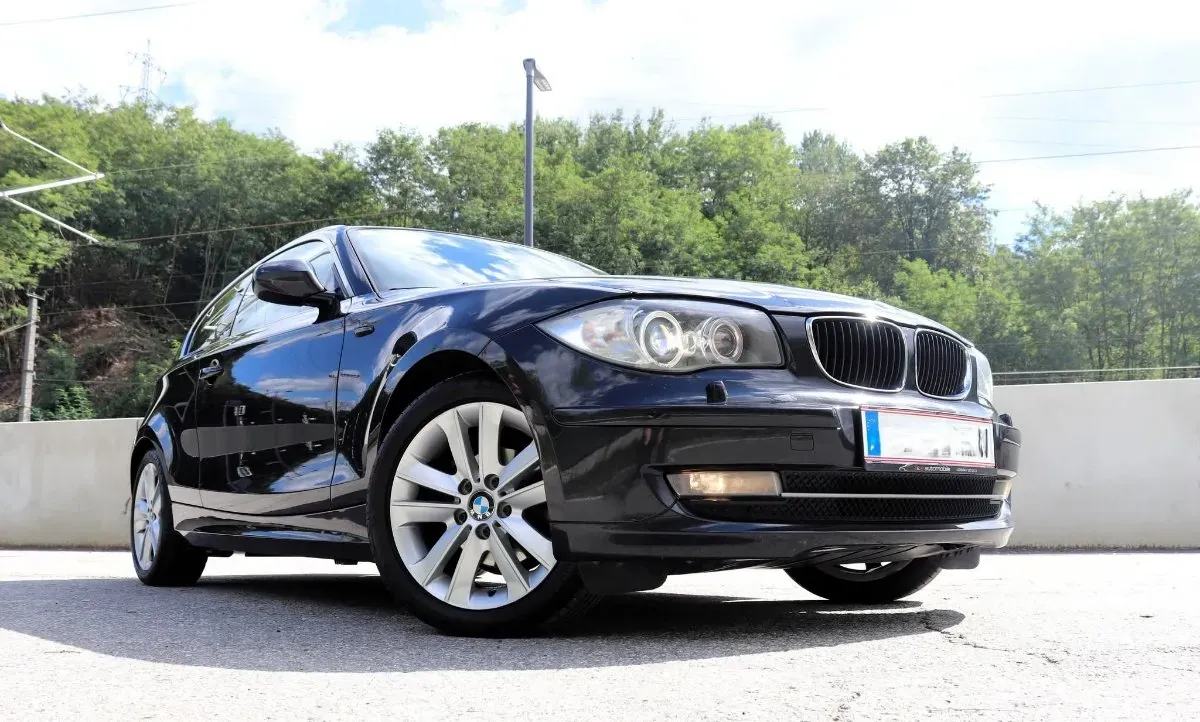 BMW 1 Series 2011 photo 2