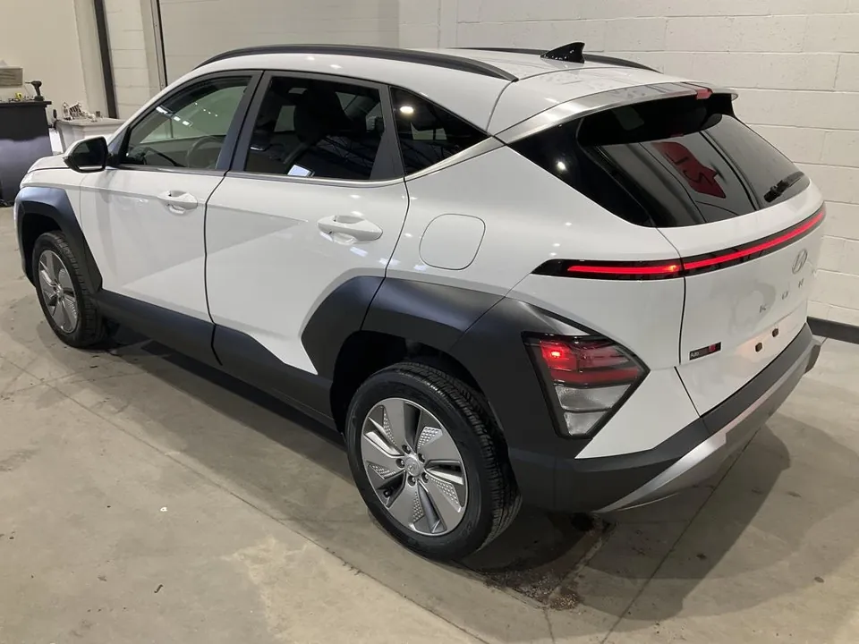 Hyundai Kona 2025 photo 2