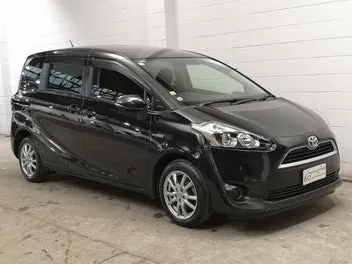 Toyota Sienta 2016 photo 2