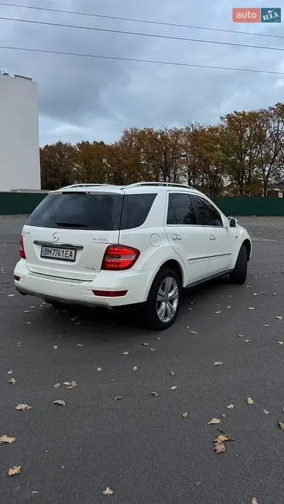 Mercedes-Benz M-Class 2011 photo 5