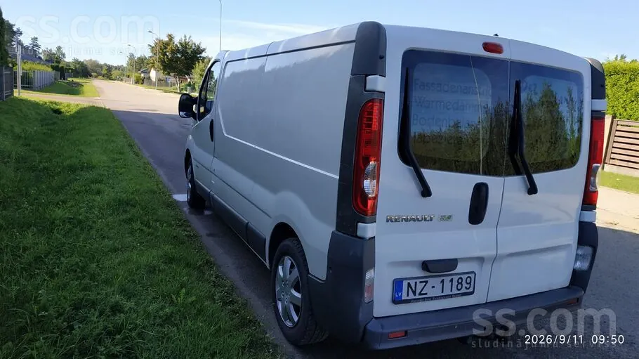Renault Trafic 2010 photo 2