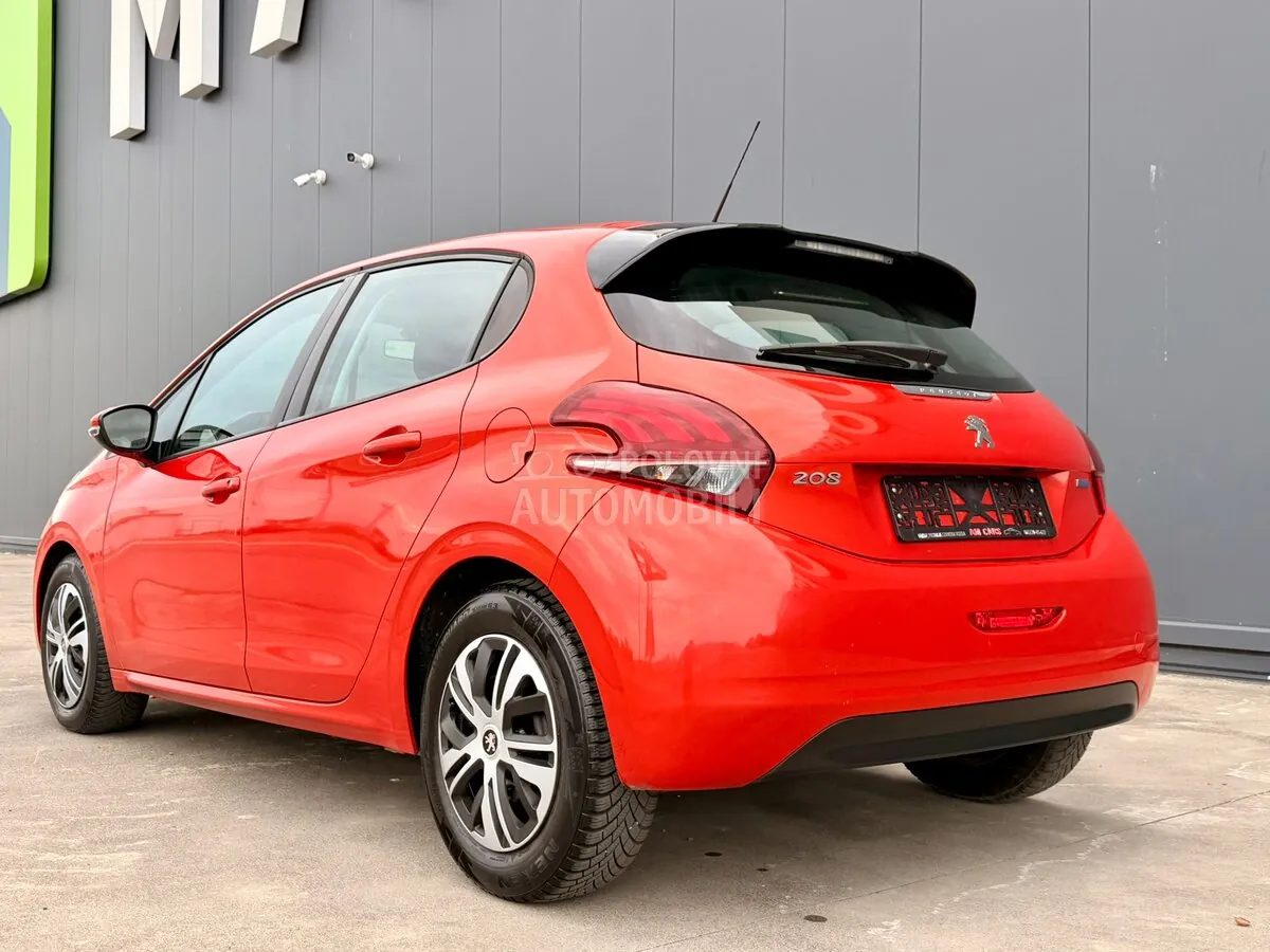 Peugeot 208 2015 photo 5