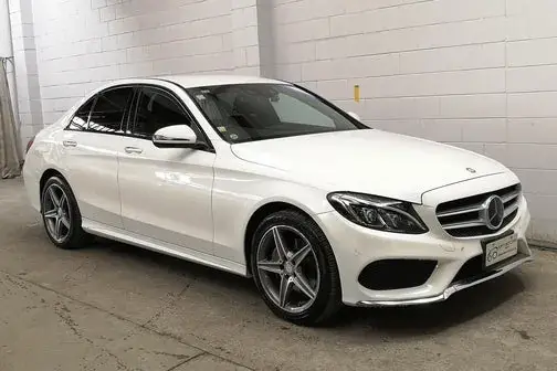 Mercedes-Benz C200