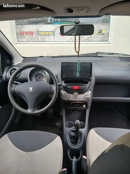 Peugeot 107 2009 photo 3