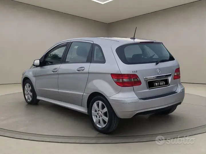 Mercedes-Benz B 2009 photo 3