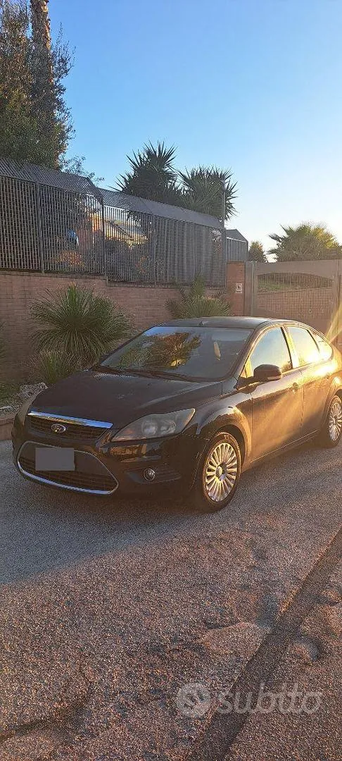Ford Focus 2009 photo 2
