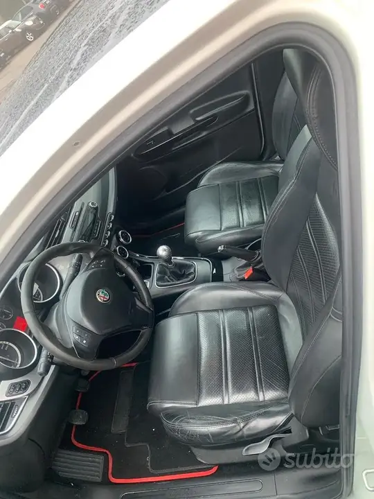 Alfa Romeo Giulietta 2015 photo 3