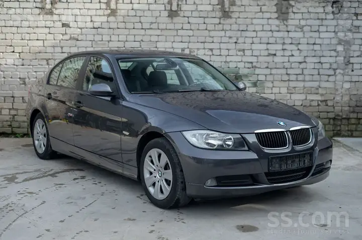 BMW 320I