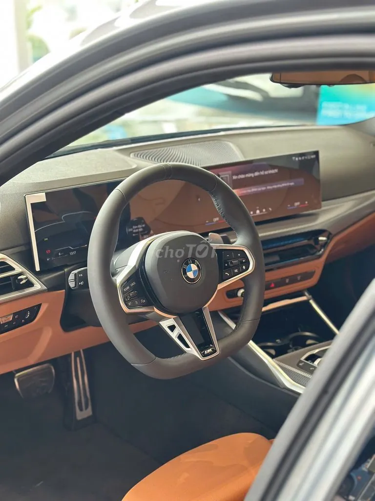 BMW 320I 2025 photo 2