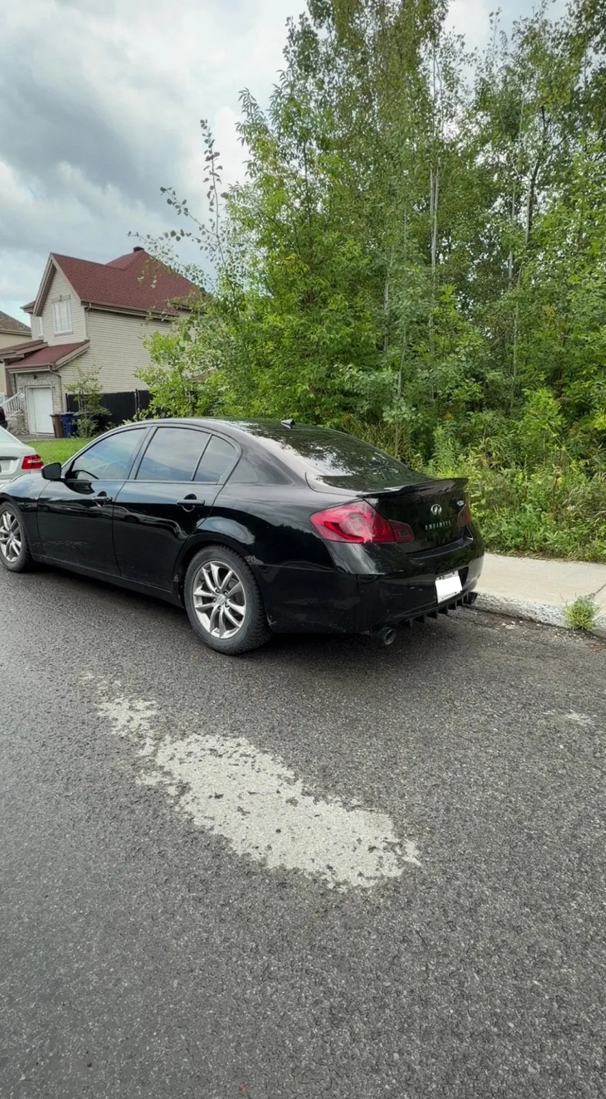 Infiniti G37X 2009 photo 4