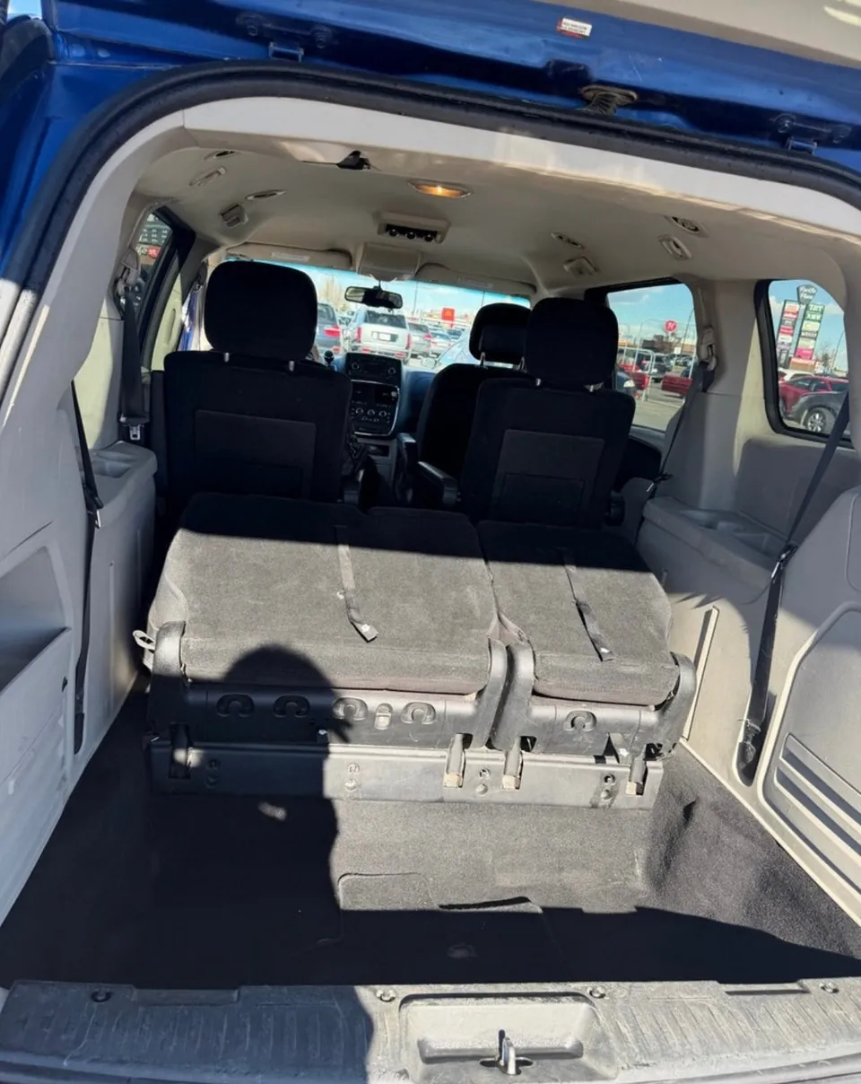 Dodge Grand Caravan 2013 photo 3