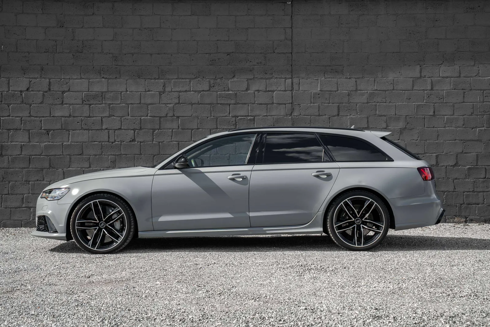 Audi Rs6 Avant 2016 photo 2
