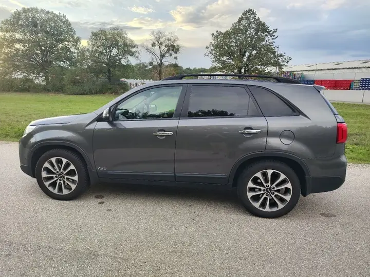 Kia Sorento 2013 photo 3