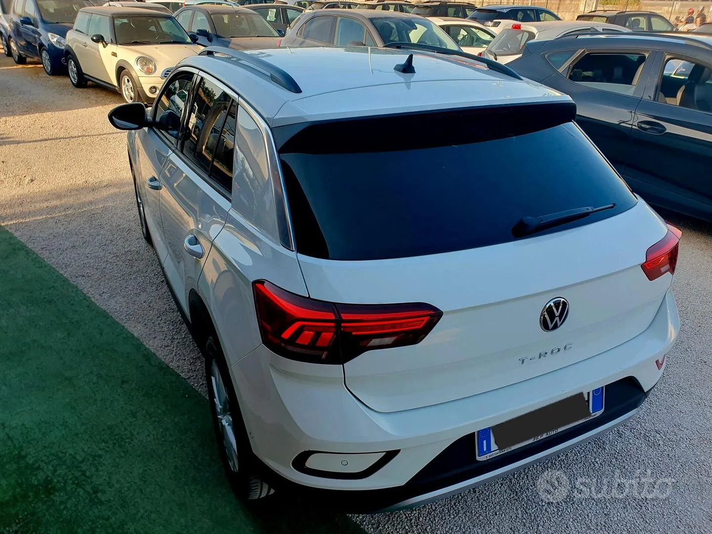 Volkswagen T-Roc 2023 photo 2