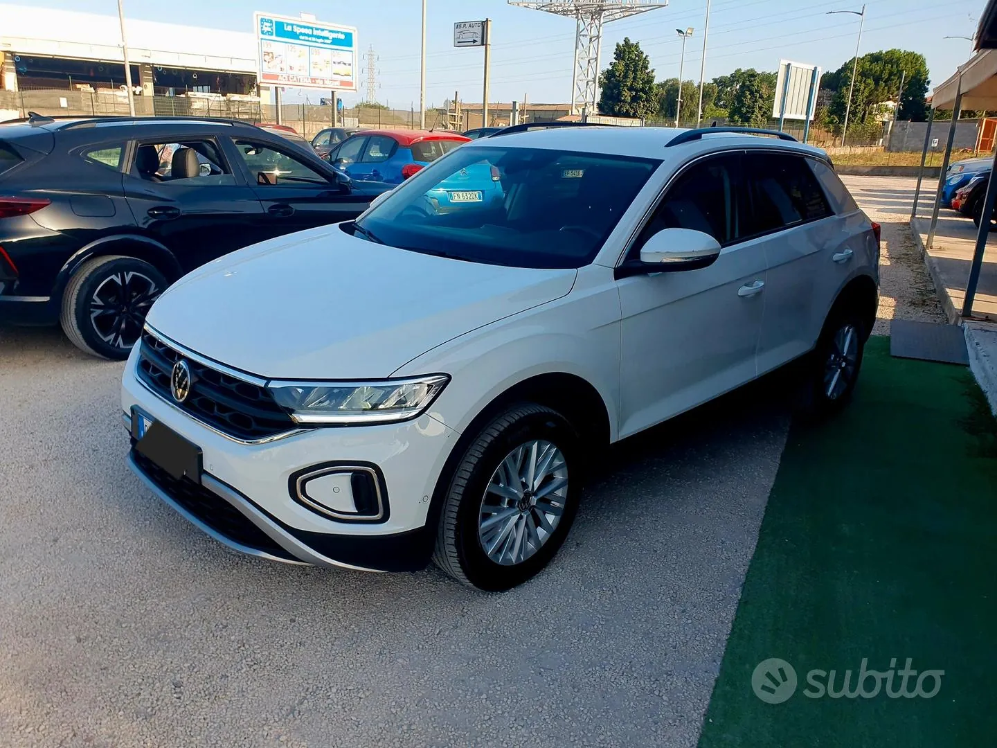 Volkswagen T-Roc 2023 photo 4
