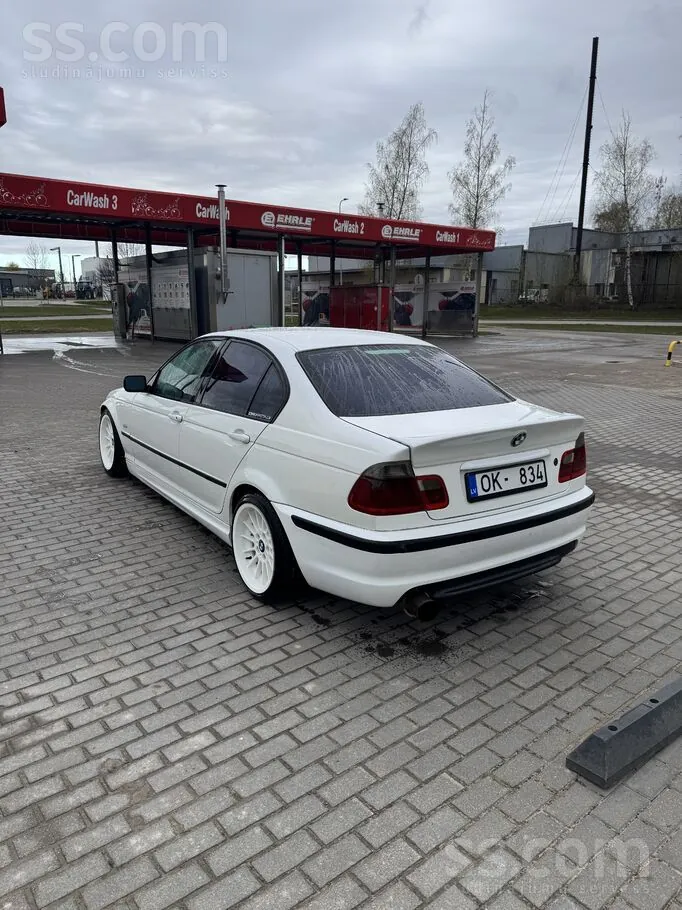 BMW 330D 2000 photo 2