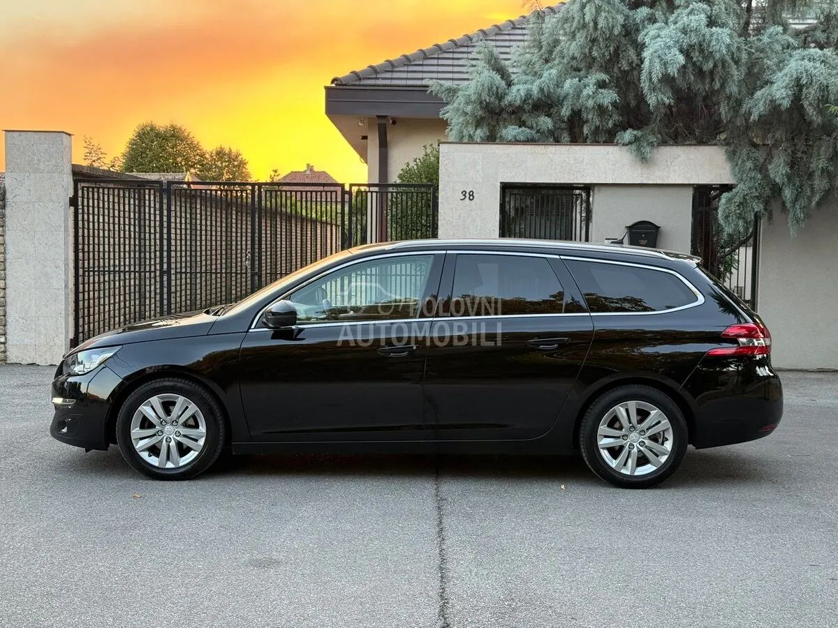 Peugeot 308 2015 photo 2