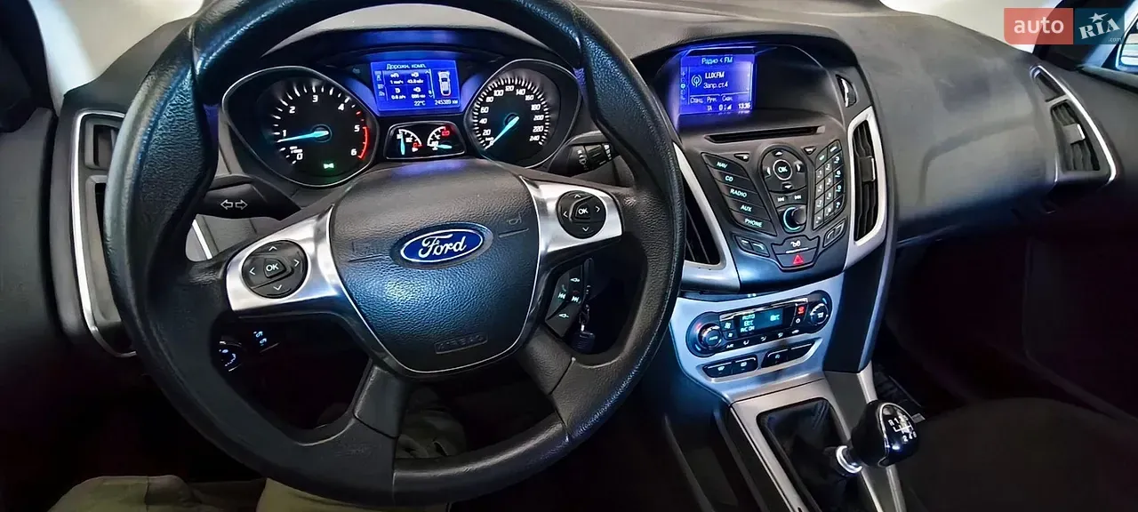 Ford Focus 2012 photo 2