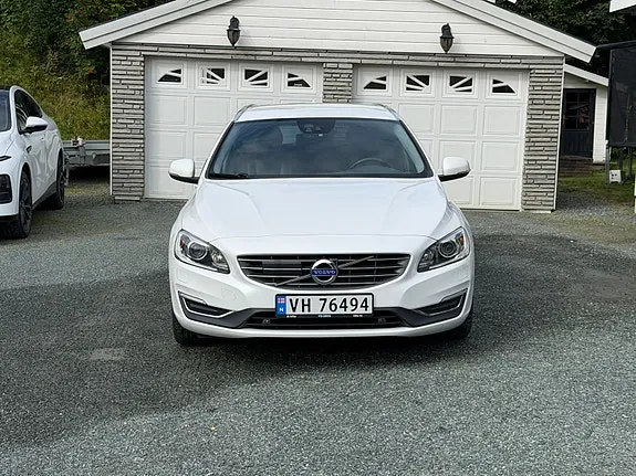 Volvo V60 2016 photo 2