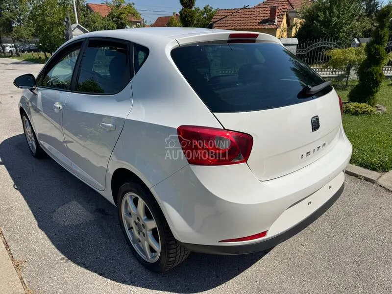 Seat Ibiza 2011 photo 3