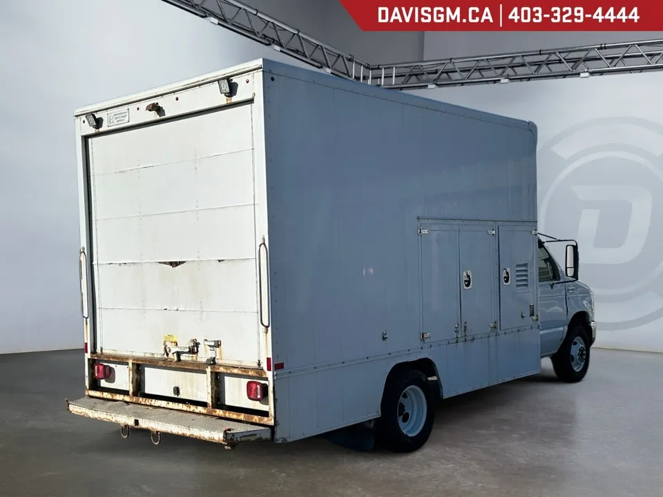 Ford Econoline 2012 photo 5