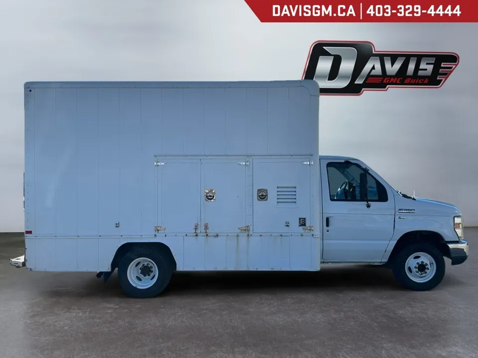 Ford Econoline 2012 photo 4