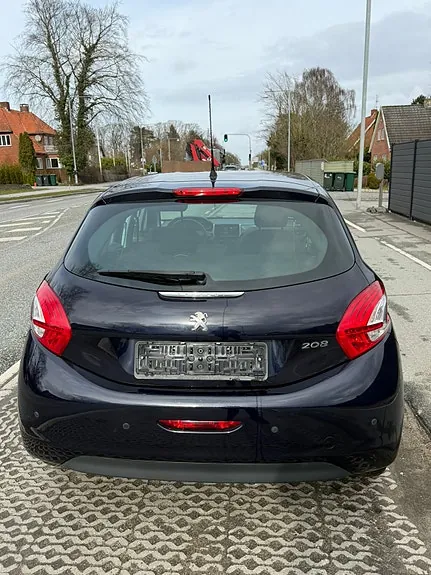 Peugeot 208 2014 photo 4