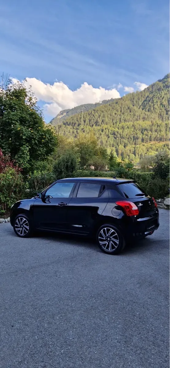 Suzuki Swift 2021 photo 2